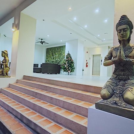 Harmony Patong Hotel Exterior foto